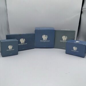 Wedgwood Jasperware Blue White | Lot‎ Of 5 | oblong box, square box, heart. Tray